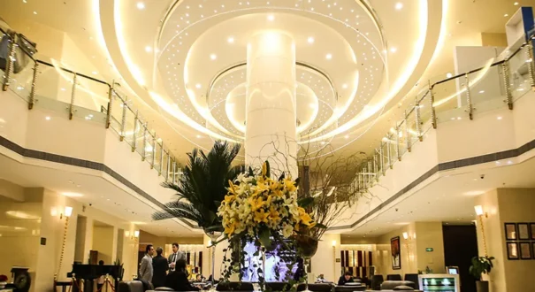 hotel parsian3 هتل پارسیان با آژانس بهاران تصویر شاخص ۳
